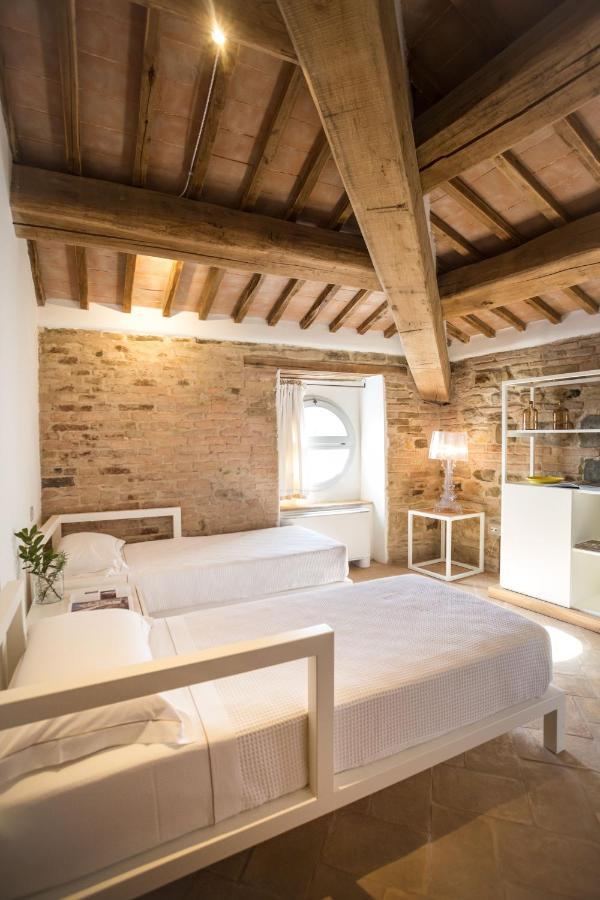 Castello Di Ramazzano - Tenute Aliani เปรูจา ภายนอก รูปภาพ