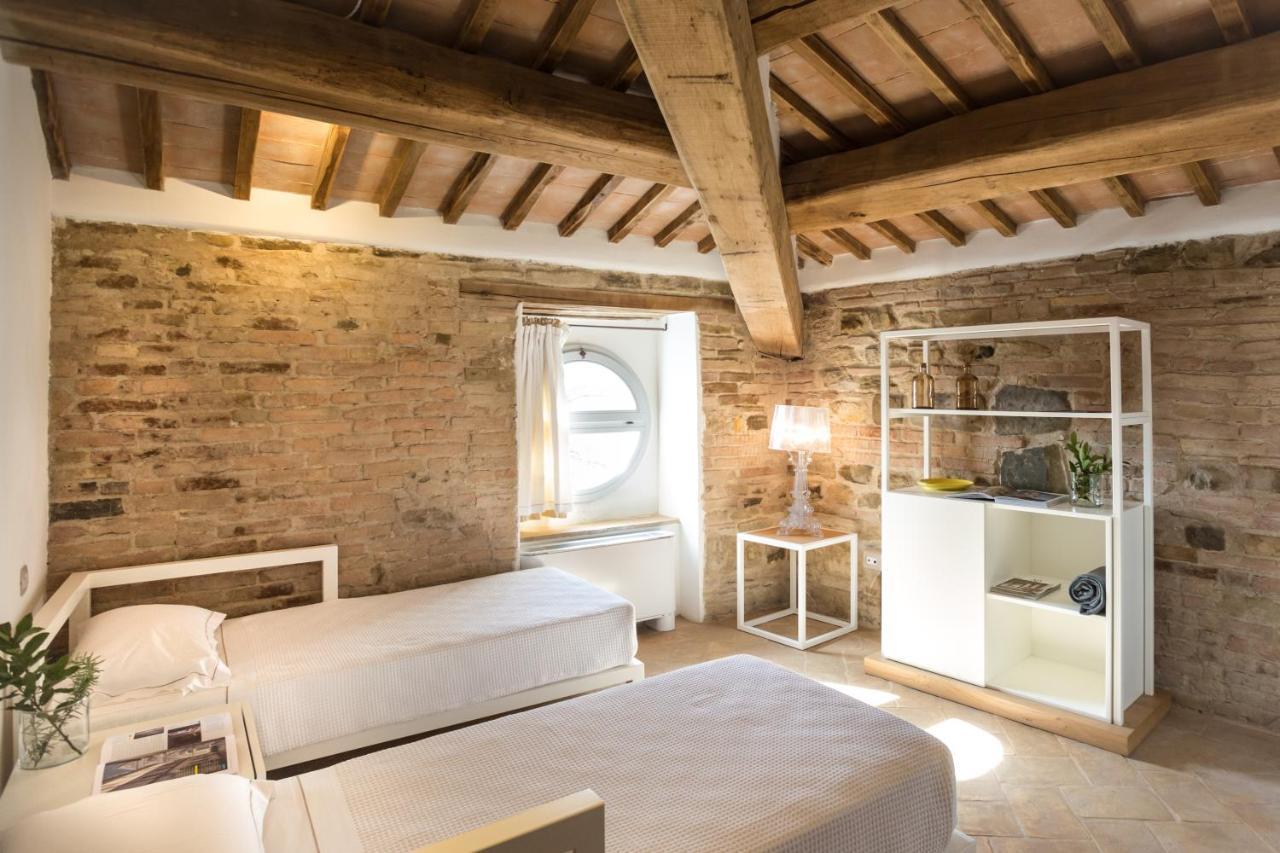 Castello Di Ramazzano - Tenute Aliani เปรูจา ภายนอก รูปภาพ