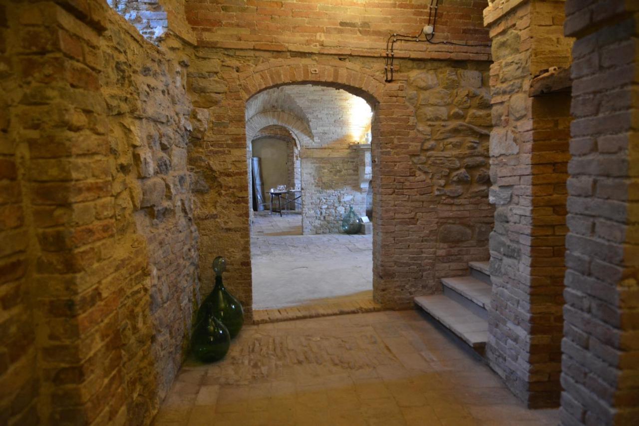 Castello Di Ramazzano - Tenute Aliani เปรูจา ภายนอก รูปภาพ